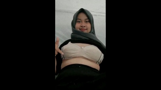 Bokep Jilbab Indo Memek Tembem Kepunyaan Ukhty